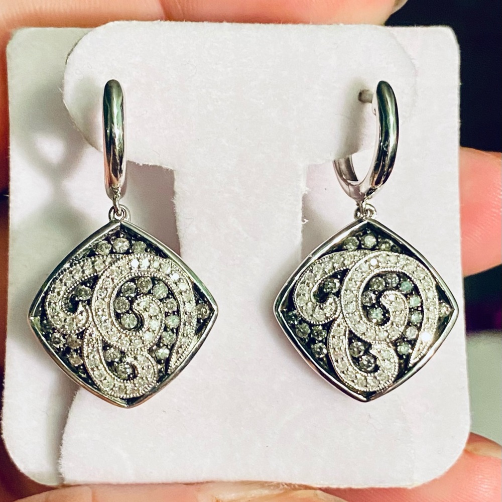NWOT 1.54 CTW GENUINE DIAMOND DANGLE EARRINGS